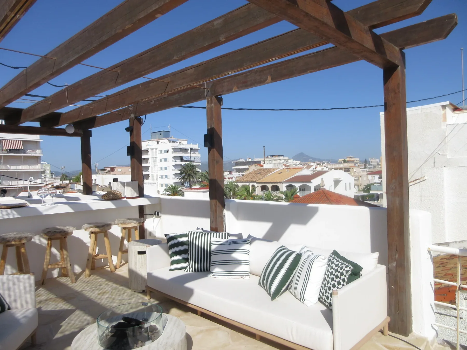 Relaxing on the beachhouse rooftop terrace